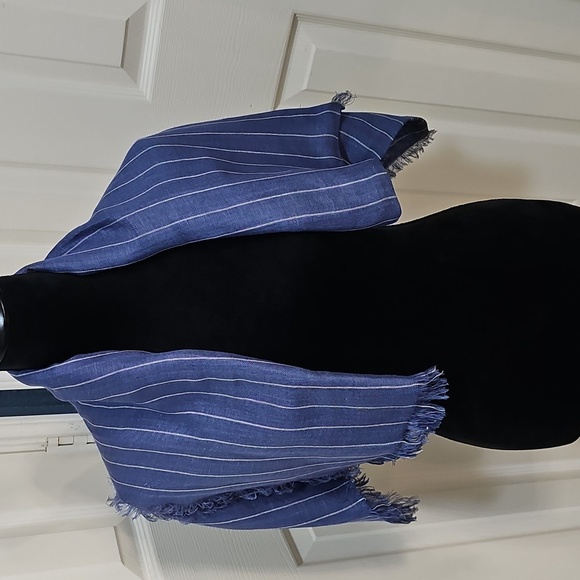 NWT BCBG Linen Blue & White Stripe Wrap Scarf with Fringe 24"x72" - Picture 3 of 10